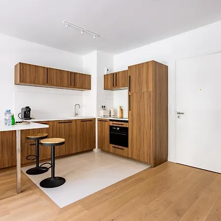 Mobility Lease - - 1 Bedroom - Balcony Apartamento