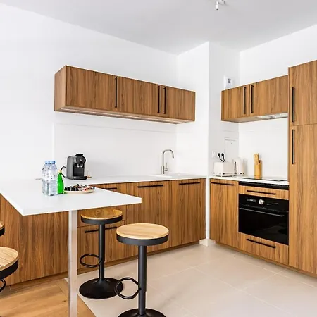 Mobility Lease - - 1 Bedroom - Balcony * Neuilly-sur-Seine